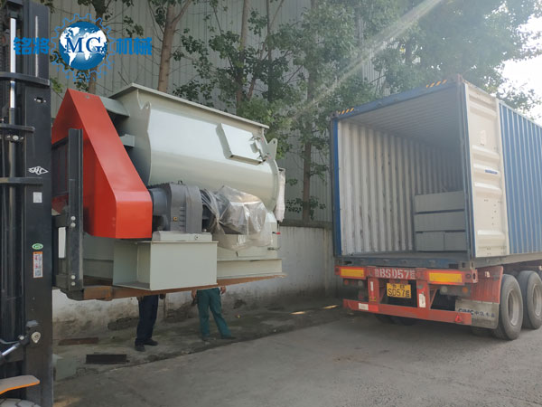 沙特半自動(dòng)干粉砂漿生產(chǎn)線(xiàn)發(fā)貨現(xiàn)場(chǎng)