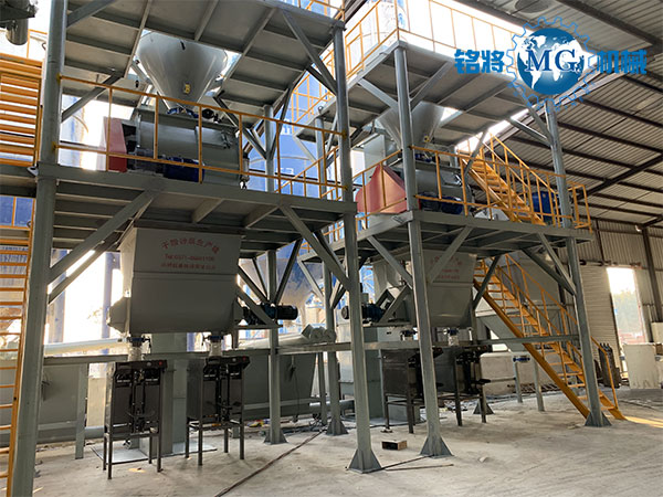 小型膩?zhàn)臃凵a(chǎn)線需要幾個(gè)人？