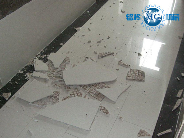 施工時(shí)水泥砂漿很均勻，為什么瓷磚還會(huì)脫落？