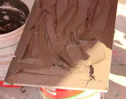 為什么說瓷磚膠企業(yè)比水泥砂漿企業(yè)更受歡迎？